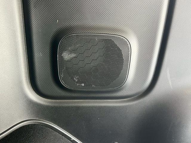 キャラバン ロングプレミアムＧＸプロスタイル　純正ナビ　フルセグＴＶ　Ｂｌｕｅｔｏｏｔｈ　アラウンドビュー　リアヒーター＆クーラー　ＬＥＤヘッド　ＨＥＡＴスイッチ　ＤＰＦ再生　電動格納ミラー　ＥＴＣ　デジタルインナーミラー　純正１５インチＡＷ（41枚目）