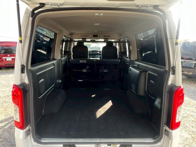 キャラバン ロングプレミアムＧＸプロスタイル　純正ナビ　フルセグＴＶ　Ｂｌｕｅｔｏｏｔｈ　アラウンドビュー　リアヒーター＆クーラー　ＬＥＤヘッド　ＨＥＡＴスイッチ　ＤＰＦ再生　電動格納ミラー　ＥＴＣ　デジタルインナーミラー　純正１５インチＡＷ（44枚目）