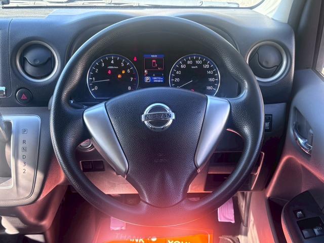 NV350キャラバンバン ロングプレミアムGX 純正ナビ フルセグTV Bluetooth バックカメラ リアクーラー&リアヒーター スマートキー&プッシュスタート スノースイッチ 電動格納ミラー ETC 社外16インチAW(44枚目)