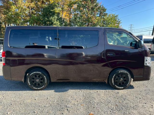 キャラバンワゴン ＧＸ　純正ナビ　フルセグＴＶ　Ｂｌｕｅｔｏｏｔｈ　リアヒーター＆クーラー　片側パワスラ　エマブレ　デジタルインナーミラー　アラウンドビュー　ＥＴＣ　ＬＥＤヘッドライト＆フォグライト　社外１６インチＡＷ（8枚目）