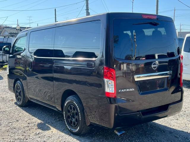キャラバンワゴン ＧＸ　純正ナビ　フルセグＴＶ　Ｂｌｕｅｔｏｏｔｈ　リアヒーター＆クーラー　片側パワスラ　エマブレ　デジタルインナーミラー　アラウンドビュー　ＥＴＣ　ＬＥＤヘッドライト＆フォグライト　社外１６インチＡＷ（11枚目）
