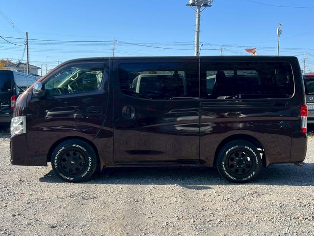 キャラバンワゴン ＧＸ　純正ナビ　フルセグＴＶ　Ｂｌｕｅｔｏｏｔｈ　リアヒーター＆クーラー　片側パワスラ　エマブレ　デジタルインナーミラー　アラウンドビュー　ＥＴＣ　ＬＥＤヘッドライト＆フォグライト　社外１６インチＡＷ（12枚目）