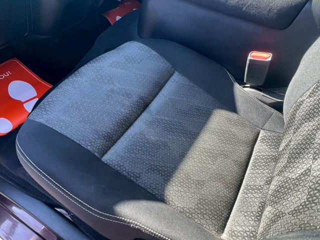 キャラバンワゴン ＧＸ　純正ナビ　フルセグＴＶ　Ｂｌｕｅｔｏｏｔｈ　リアヒーター＆クーラー　片側パワスラ　エマブレ　デジタルインナーミラー　アラウンドビュー　ＥＴＣ　ＬＥＤヘッドライト＆フォグライト　社外１６インチＡＷ（29枚目）