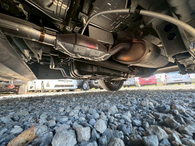 キャラバンワゴン ＧＸ　純正ナビ　フルセグＴＶ　Ｂｌｕｅｔｏｏｔｈ　リアヒーター＆クーラー　片側パワスラ　エマブレ　デジタルインナーミラー　アラウンドビュー　ＥＴＣ　ＬＥＤヘッドライト＆フォグライト　社外１６インチＡＷ（68枚目）