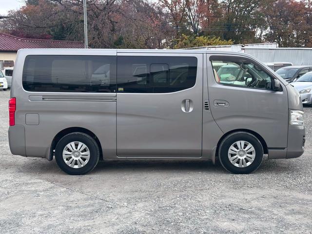 ＮＶ３５０キャラバンバン ロングプレミアムＧＸ　純正ナビ　フルセグＴＶ　Ｂｌｕｅｔｏｏｔｈ　バックカメラ　リアヒーター＆リアクーラー　スマートキー＆プッシュスタート　スノースイッチ　電動格納ミラー　レベライザー　ＥＴＣ（8枚目）