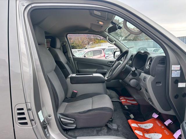 ＮＶ３５０キャラバンバン ロングプレミアムＧＸ　純正ナビ　フルセグＴＶ　Ｂｌｕｅｔｏｏｔｈ　バックカメラ　リアヒーター＆リアクーラー　スマートキー＆プッシュスタート　スノースイッチ　電動格納ミラー　レベライザー　ＥＴＣ（23枚目）