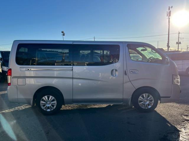 NV350キャラバンバン ロングプレミアムGX 純正ナビ フルセグTV Bluetooth デジタルインナーミラー アラウンドビュー リアヒーター&クーラー 片側パワスラ スノースイッチ エマブレ ETC LEDヘッドライト&フォグ(8枚目)