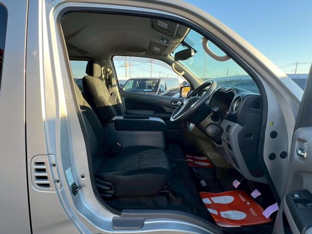 NV350キャラバンバン ロングプレミアムGX 純正ナビ フルセグTV Bluetooth デジタルインナーミラー アラウンドビュー リアヒーター&クーラー 片側パワスラ スノースイッチ エマブレ ETC LEDヘッドライト&フォグ(23枚目)