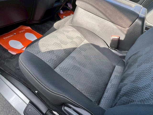 キャラバン ロングプレミアムGX 5人乗り 社外ディスプレイオーディオ Bluetooth リアヒーター&クーラー アラウンドビュー HEATスイッチ DPF再生スイッチ デジタルインナーミラー LEDオートライト 社外15インチAW(31枚目)