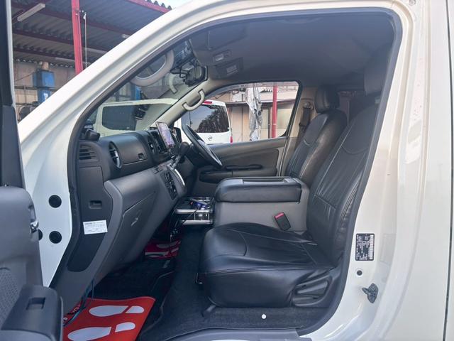 NV350キャラバンバン ロングプレミアムGXターボ ストラーダ10インチナビ フルセグ Bluetooth 黒レザーシートカバー リアヒーター&リアクーラー スマートキー ETC デジタルインナーミラー 後席モニター LEDヘッドライト(29枚目)