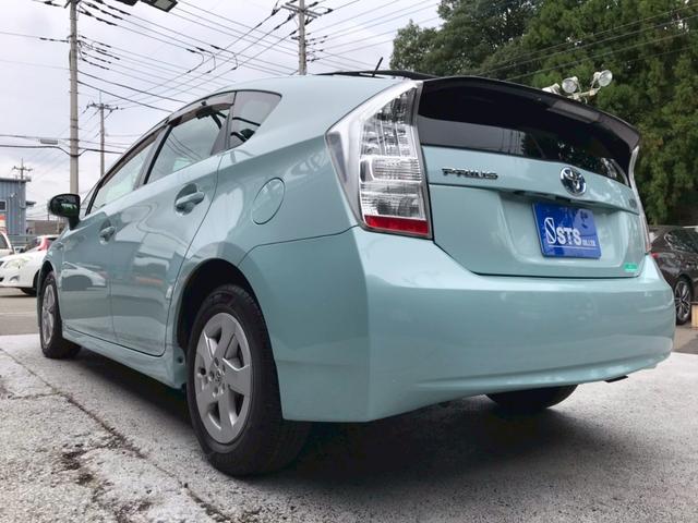 プリウス Ｓ　ユーザー様直接仕入れ車両　純正ナビ　バックモニター　フォグランプ　純正１５インチアルミ　ステアスイッチ　オートライト　電動格納ミラー　シートバックポケット　プッシュスタート　スマートキー　ＥＴＣ車載器（15枚目）