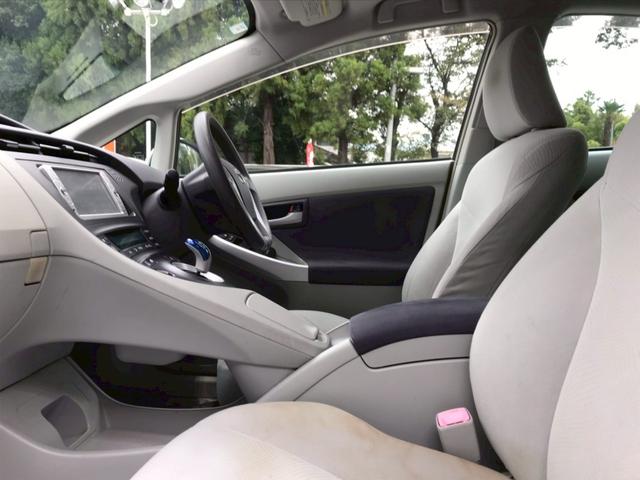 プリウス Ｓ　ユーザー様直接仕入れ車両　純正ナビ　バックモニター　フォグランプ　純正１５インチアルミ　ステアスイッチ　オートライト　電動格納ミラー　シートバックポケット　プッシュスタート　スマートキー　ＥＴＣ車載器（50枚目）