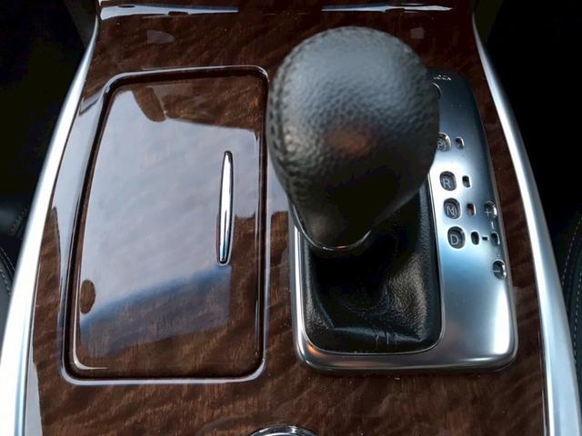 フーガハイブリッド ベースグレード 純正ナビ フルセグTV BT接続 アラウンドビューモニター BOSEサウンド ハーフレザーシート パワーシート LEDヘッドライト フォグ 純正アルミ クルコン ドラレコ インテリジェントキー ETC(35枚目)