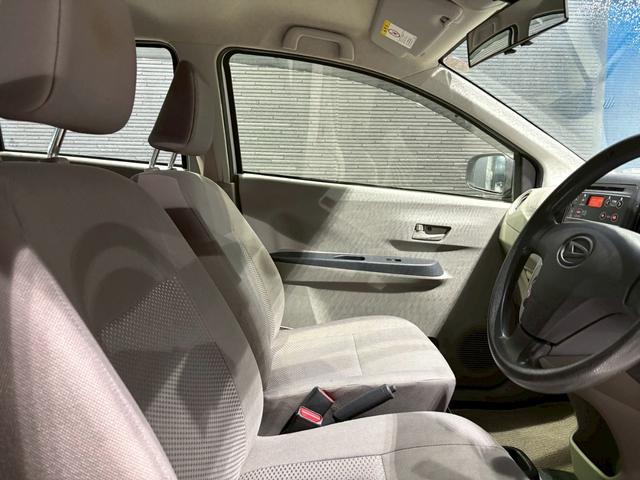 ミライース Ｄ　ユーザー様直接仕入れ車両　ＦＩＺＺ追加２連メーター　１４インチホイールキャップ　純正オーディオ　ＡＵＸ入力端子　マニュアルエアコン　パワーウィンドウ　バニティミラー　アイドリングストップ　車検整備付き（44枚目）
