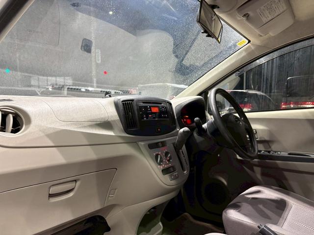 ミライース Ｄ　ユーザー様直接仕入れ車両　ＦＩＺＺ追加２連メーター　１４インチホイールキャップ　純正オーディオ　ＡＵＸ入力端子　マニュアルエアコン　パワーウィンドウ　バニティミラー　アイドリングストップ　車検整備付き（46枚目）