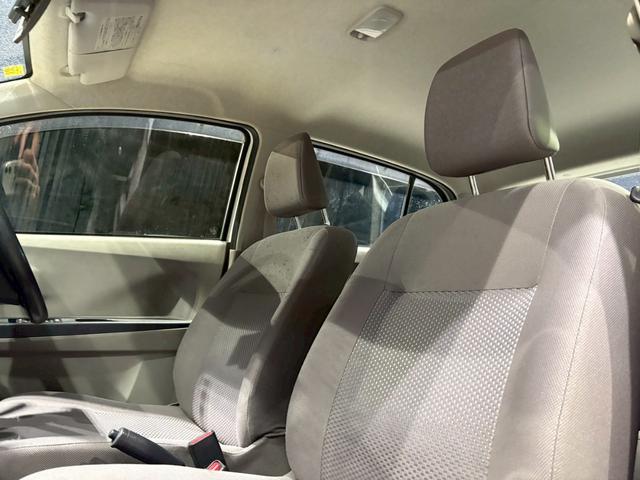 ミライース Ｄ　ユーザー様直接仕入れ車両　ＦＩＺＺ追加２連メーター　１４インチホイールキャップ　純正オーディオ　ＡＵＸ入力端子　マニュアルエアコン　パワーウィンドウ　バニティミラー　アイドリングストップ　車検整備付き（48枚目）