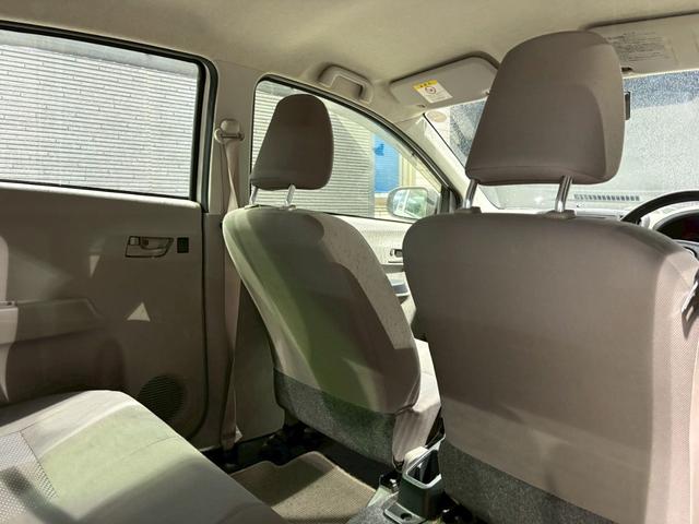 ミライース Ｄ　ユーザー様直接仕入れ車両　ＦＩＺＺ追加２連メーター　１４インチホイールキャップ　純正オーディオ　ＡＵＸ入力端子　マニュアルエアコン　パワーウィンドウ　バニティミラー　アイドリングストップ　車検整備付き（49枚目）