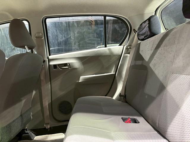 ミライース Ｄ　ユーザー様直接仕入れ車両　ＦＩＺＺ追加２連メーター　１４インチホイールキャップ　純正オーディオ　ＡＵＸ入力端子　マニュアルエアコン　パワーウィンドウ　バニティミラー　アイドリングストップ　車検整備付き（53枚目）