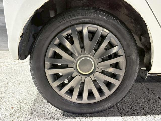 ミライース Ｄ　ユーザー様直接仕入れ車両　ＦＩＺＺ追加２連メーター　１４インチホイールキャップ　純正オーディオ　ＡＵＸ入力端子　マニュアルエアコン　パワーウィンドウ　バニティミラー　アイドリングストップ　車検整備付き（60枚目）