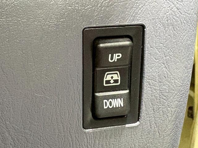 TOYOTA HILUX SURF SSR-X