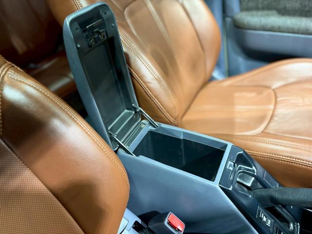 TOYOTA HILUX SURF SSR-X