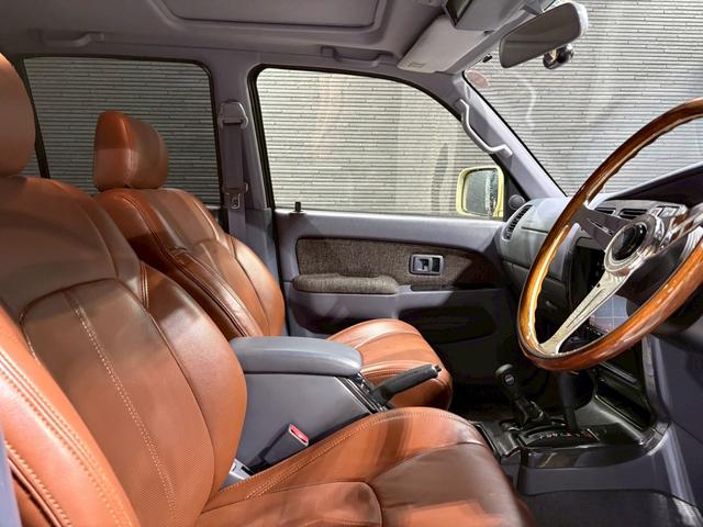 TOYOTA HILUX SURF SSR-X