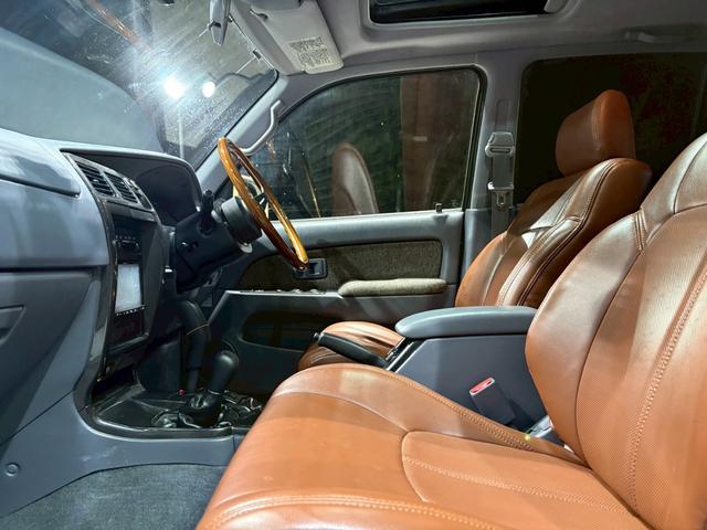 TOYOTA HILUX SURF SSR-X