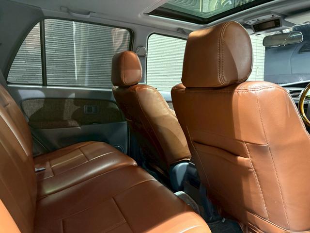 TOYOTA HILUX SURF SSR-X