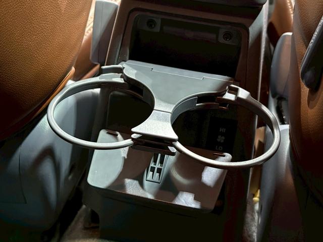 TOYOTA HILUX SURF SSR-X