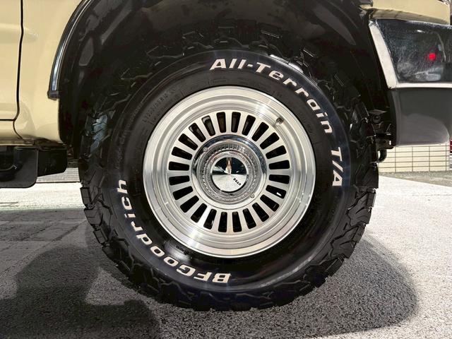 TOYOTA HILUX SURF SSR-X