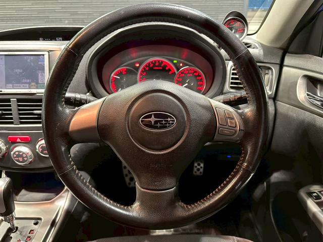 インプレッサ 2.0GT ユーザー様直接仕入れ車両 純正17インチアルミホイール フォグランプ 純正ナビ オートクルーズコントロール パワーシート ブースト計 電動格納ドアミラー プッシュスタート スマートキー ETC車載器有(20枚目)