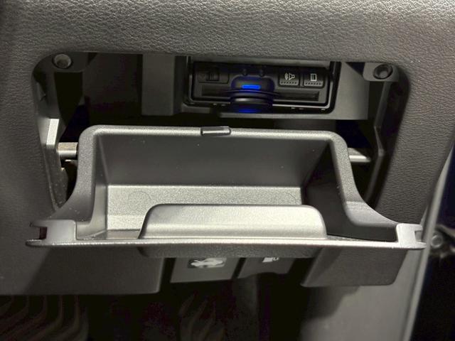 セレナ ハイウェイスター VセレクションII ユーザー様直接仕入れ 両側パワスラ 純正16インチAW LEDライト フォグ 純正ナビ フルセグTV Bluetooth アラウンドビュー フリップダウン オートクルーズ インテリジェントキー ETC(29枚目)