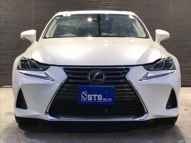 ＩＳ ＩＳ３００ｈ　バージョンＬ　ユーザー様仕入れ　ムーンルーフ　ＬＥＤライト　純正アルミ　ベージュ革シート　ベンチレーション　純正ナビ　フルセグＴＶ　ＢＴ接続　ステアヒーター　サンシェード　ＢＳＭ　マークレビンソン　予備キー　ＥＴＣ（7枚目）