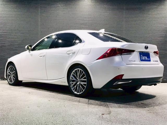 ＩＳ ＩＳ３００ｈ　バージョンＬ　ユーザー様仕入れ　ムーンルーフ　ＬＥＤライト　純正アルミ　ベージュ革シート　ベンチレーション　純正ナビ　フルセグＴＶ　ＢＴ接続　ステアヒーター　サンシェード　ＢＳＭ　マークレビンソン　予備キー　ＥＴＣ（13枚目）