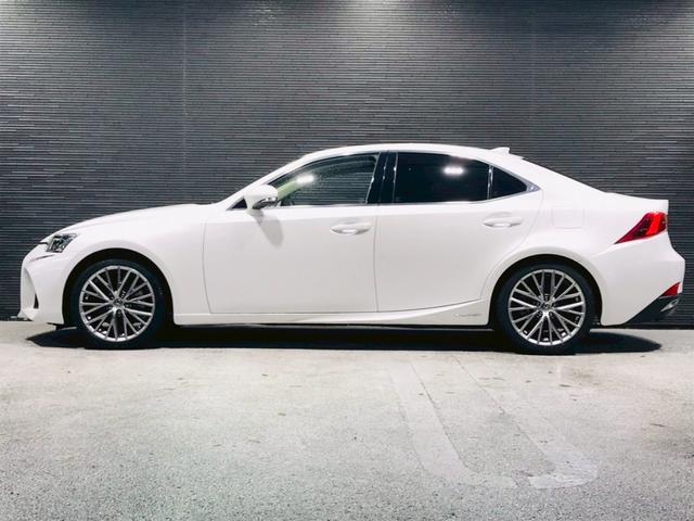 ＩＳ ＩＳ３００ｈ　バージョンＬ　ユーザー様仕入れ　ムーンルーフ　ＬＥＤライト　純正アルミ　ベージュ革シート　ベンチレーション　純正ナビ　フルセグＴＶ　ＢＴ接続　ステアヒーター　サンシェード　ＢＳＭ　マークレビンソン　予備キー　ＥＴＣ（14枚目）