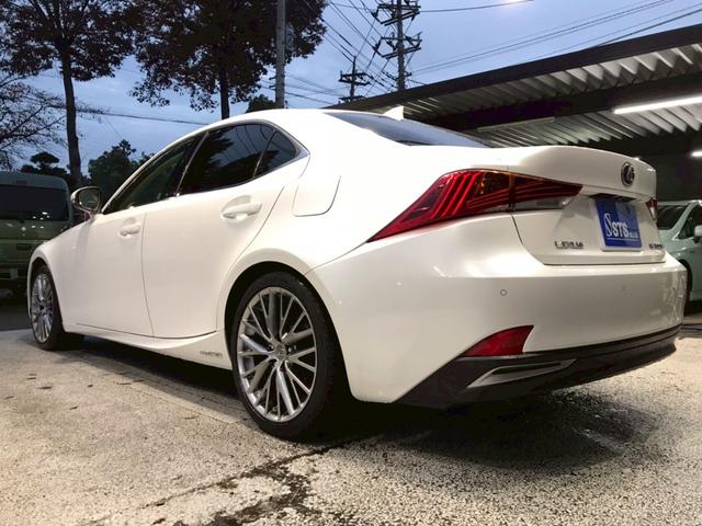 ＩＳ ＩＳ３００ｈ　バージョンＬ　ユーザー様仕入れ　ムーンルーフ　ＬＥＤライト　純正アルミ　ベージュ革シート　ベンチレーション　純正ナビ　フルセグＴＶ　ＢＴ接続　ステアヒーター　サンシェード　ＢＳＭ　マークレビンソン　予備キー　ＥＴＣ（20枚目）