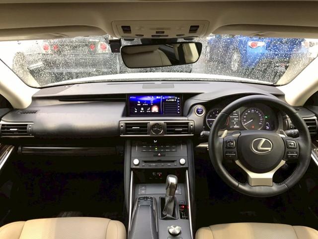 ＩＳ ＩＳ３００ｈ　バージョンＬ　ユーザー様仕入れ　ムーンルーフ　ＬＥＤライト　純正アルミ　ベージュ革シート　ベンチレーション　純正ナビ　フルセグＴＶ　ＢＴ接続　ステアヒーター　サンシェード　ＢＳＭ　マークレビンソン　予備キー　ＥＴＣ（21枚目）