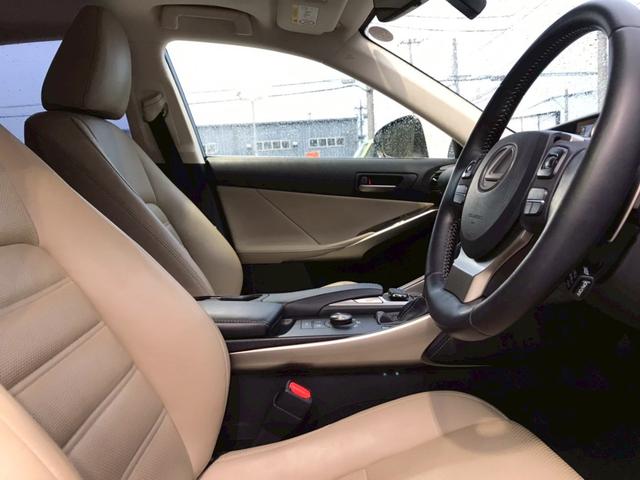 ＩＳ ＩＳ３００ｈ　バージョンＬ　ユーザー様仕入れ　ムーンルーフ　ＬＥＤライト　純正アルミ　ベージュ革シート　ベンチレーション　純正ナビ　フルセグＴＶ　ＢＴ接続　ステアヒーター　サンシェード　ＢＳＭ　マークレビンソン　予備キー　ＥＴＣ（49枚目）