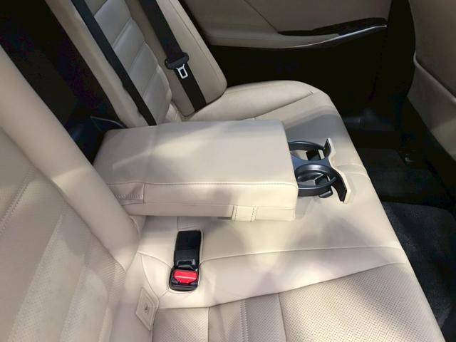 ＩＳ ＩＳ３００ｈ　バージョンＬ　ユーザー様仕入れ　ムーンルーフ　ＬＥＤライト　純正アルミ　ベージュ革シート　ベンチレーション　純正ナビ　フルセグＴＶ　ＢＴ接続　ステアヒーター　サンシェード　ＢＳＭ　マークレビンソン　予備キー　ＥＴＣ（59枚目）
