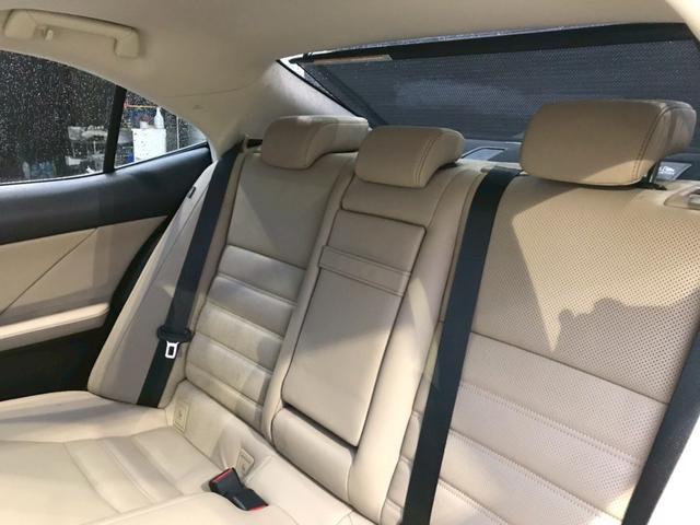 ＩＳ ＩＳ３００ｈ　バージョンＬ　ユーザー様仕入れ　ムーンルーフ　ＬＥＤライト　純正アルミ　ベージュ革シート　ベンチレーション　純正ナビ　フルセグＴＶ　ＢＴ接続　ステアヒーター　サンシェード　ＢＳＭ　マークレビンソン　予備キー　ＥＴＣ（62枚目）