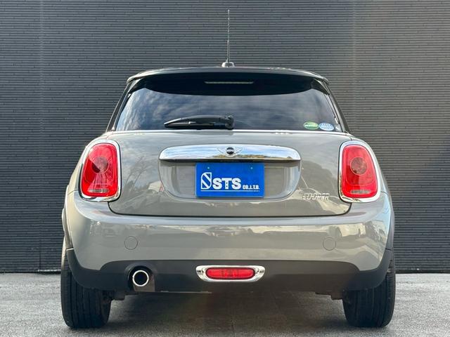 ＭＩＮＩ クーパー　ユーザー様直接仕入れ　６速マニュアル　フォグランプ　バックフォグ　純正１８インチＡＷ　パワーウインドウ　オートエアコン　ＵＳＢ／ＡＵＸ入力端子　純正ナビ　Ｂｌｕｅｔｏｏｔｈ　リモコンキー　ＥＴＣ車載器（12枚目）