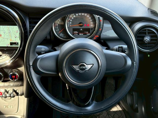 ＭＩＮＩ クーパー　ユーザー様直接仕入れ　６速マニュアル　フォグランプ　バックフォグ　純正１８インチＡＷ　パワーウインドウ　オートエアコン　ＵＳＢ／ＡＵＸ入力端子　純正ナビ　Ｂｌｕｅｔｏｏｔｈ　リモコンキー　ＥＴＣ車載器（18枚目）