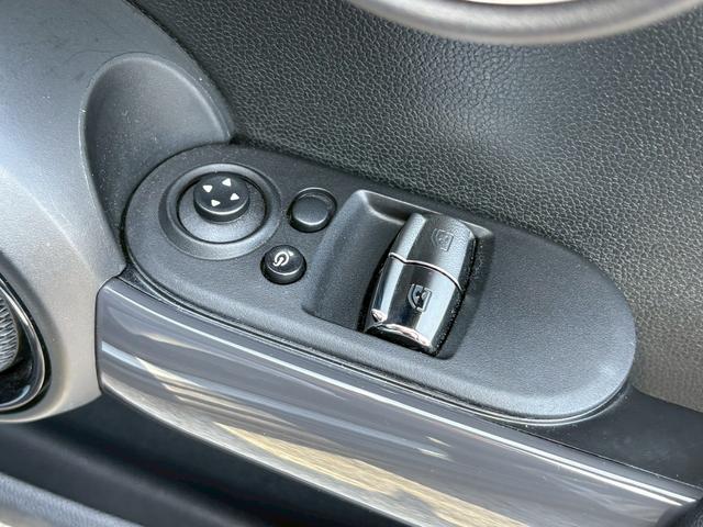 ＭＩＮＩ クーパー　ユーザー様直接仕入れ　６速マニュアル　フォグランプ　バックフォグ　純正１８インチＡＷ　パワーウインドウ　オートエアコン　ＵＳＢ／ＡＵＸ入力端子　純正ナビ　Ｂｌｕｅｔｏｏｔｈ　リモコンキー　ＥＴＣ車載器（23枚目）