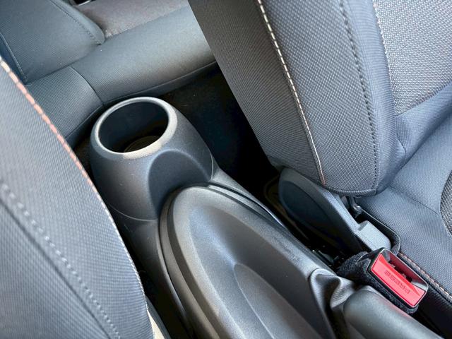 ＭＩＮＩ クーパー　ユーザー様直接仕入れ　６速マニュアル　フォグランプ　バックフォグ　純正１８インチＡＷ　パワーウインドウ　オートエアコン　ＵＳＢ／ＡＵＸ入力端子　純正ナビ　Ｂｌｕｅｔｏｏｔｈ　リモコンキー　ＥＴＣ車載器（37枚目）