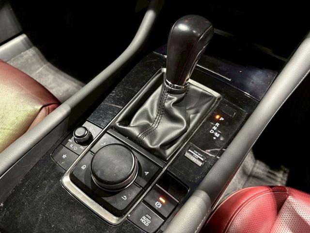 ＭＡＺＤＡ３ファストバック ２０Ｓバーガンディ　セレクション　車高調　社外１９インチＡＷ　純正ナビ　ＴＶ　アラウンドビュー　ＬＥＤヘッドライト　レザーシート　パワーシート　シートヒーター　ＢＯＳＥサウンド　ステアヒーター　ＨＵＤ　ＢＳＭ　アドバンストキー　ＥＴＣ（39枚目）
