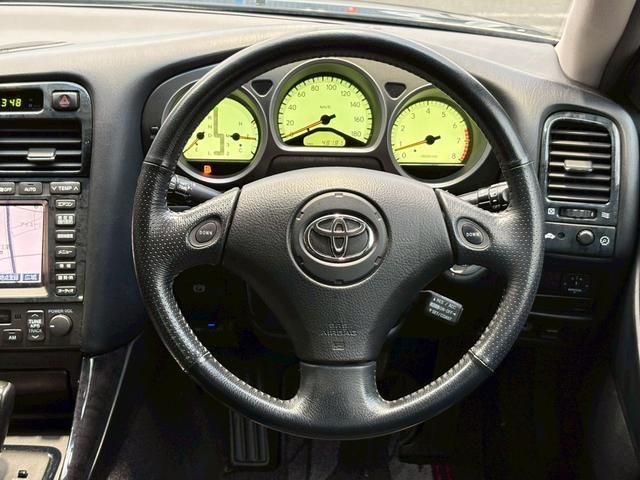 アリスト Ｓ３００ベルテックスエディション　社外１９インチＡＷ　リアスポイラー　フォグランプ　別エンブレム　２ＪＺエンジン　純正ナビ　パワーシート　革巻きステア　オートクルーズ　オートライト　リモコンキー　スペアキー　走行４．８万キロ台（22枚目）