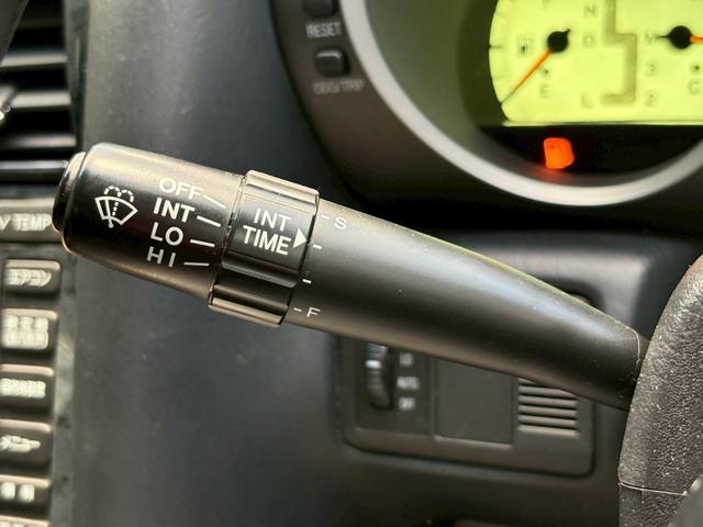 アリスト Ｓ３００ベルテックスエディション　社外１９インチＡＷ　リアスポイラー　フォグランプ　別エンブレム　２ＪＺエンジン　純正ナビ　パワーシート　革巻きステア　オートクルーズ　オートライト　リモコンキー　スペアキー　走行４．８万キロ台（23枚目）