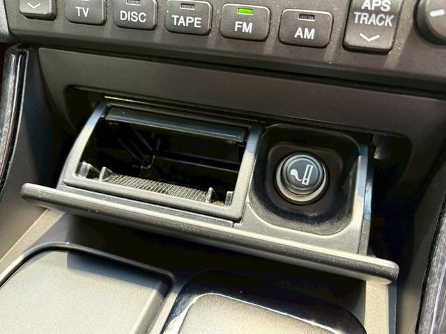 アリスト Ｓ３００ベルテックスエディション　社外１９インチＡＷ　リアスポイラー　フォグランプ　別エンブレム　２ＪＺエンジン　純正ナビ　パワーシート　革巻きステア　オートクルーズ　オートライト　リモコンキー　スペアキー　走行４．８万キロ台（37枚目）