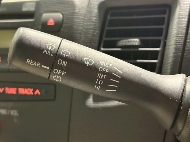 ムーヴ Ｘ　ユーザー様直接仕入れ　純正１４インチＡＷ　ＣＤオーディオ　ベージュシート　オートエアコン　バニティミラー　電格ミラー　ｅｃｏＩＤＯＬ／ｅｃｏＭＯＤＥ　プッシュスタート　スマートキー　走行４．５万キロ台（19枚目）