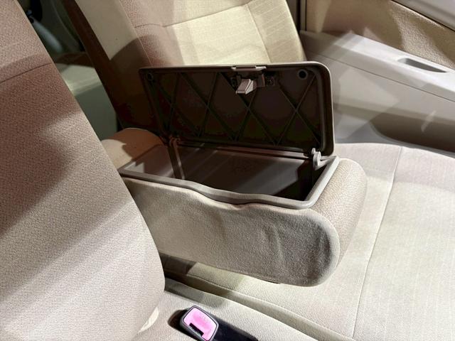 ムーヴ Ｘ　ユーザー様直接仕入れ　純正１４インチＡＷ　ＣＤオーディオ　ベージュシート　オートエアコン　バニティミラー　電格ミラー　ｅｃｏＩＤＯＬ／ｅｃｏＭＯＤＥ　プッシュスタート　スマートキー　走行４．５万キロ台（47枚目）